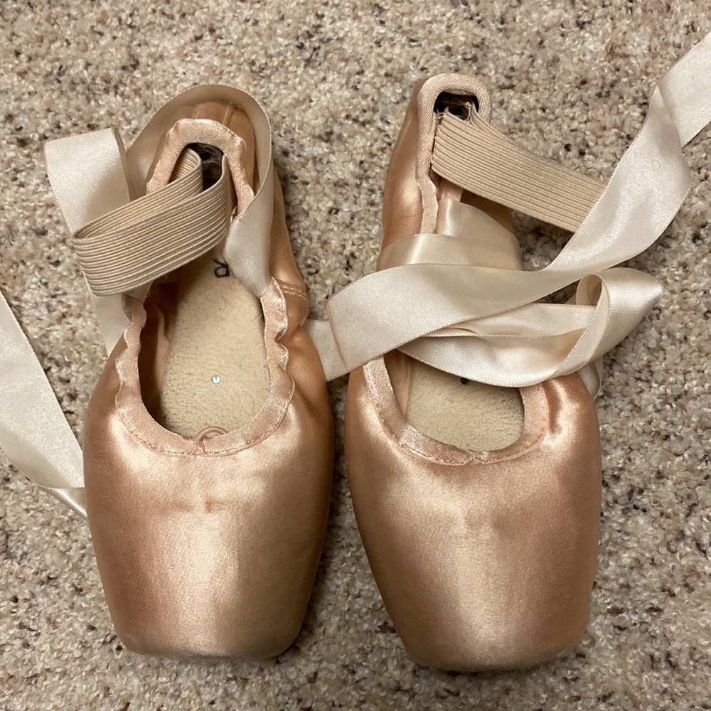 Bloch Pointe Shoes :)